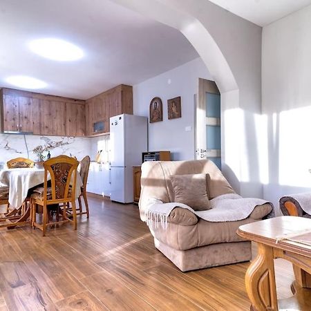 Pavle'S Oasis Villa Вирпазар Екстериор снимка