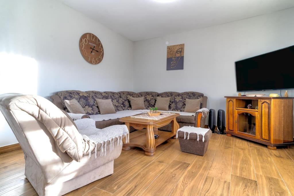 Pavle'S Oasis Villa Вирпазар Екстериор снимка